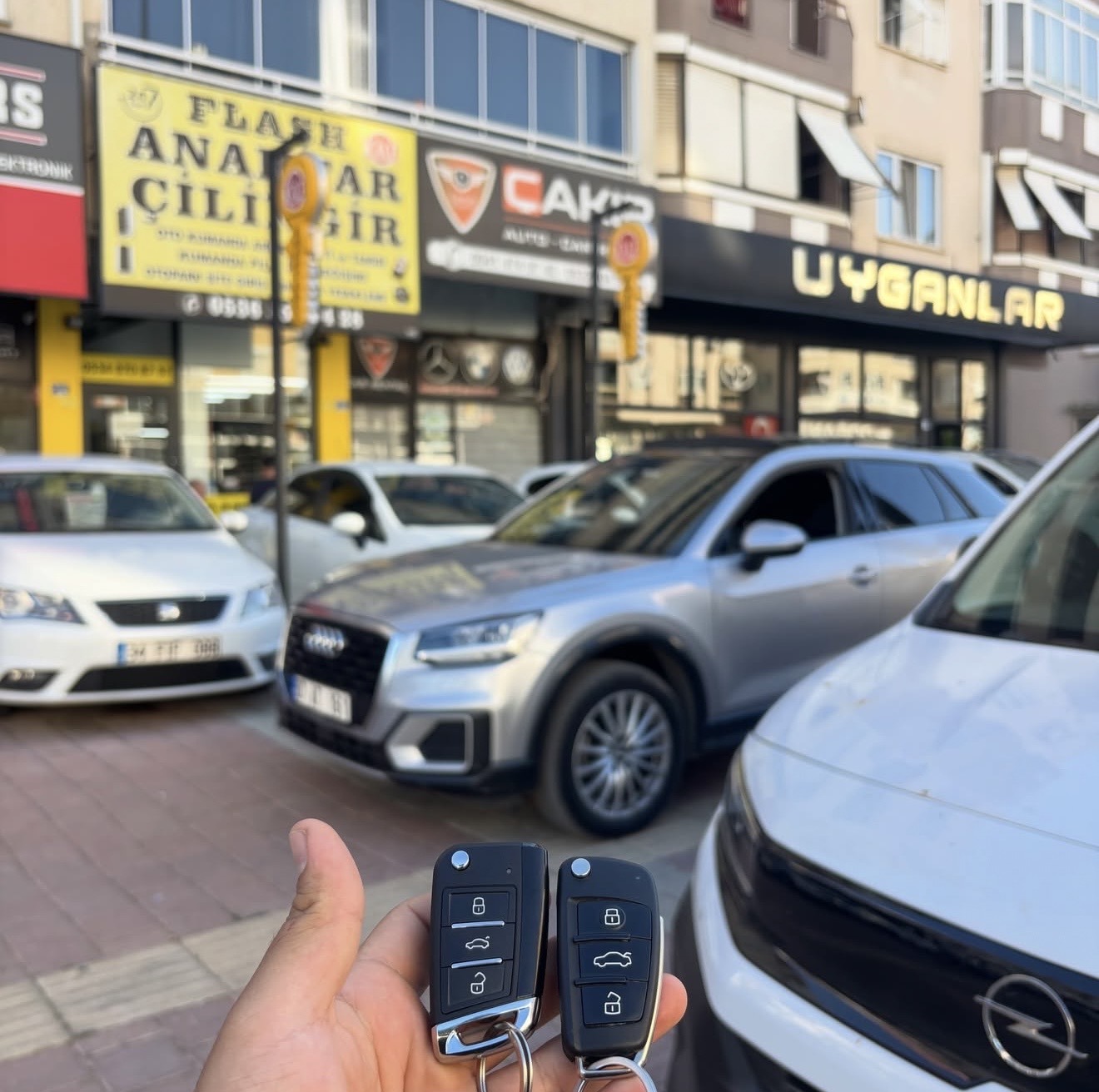 Araç anahtarları ve oto anahtar hizmeti